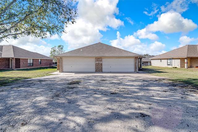 208 Joshua Blvd in Joshua, TX - Building Photo - Building Photo