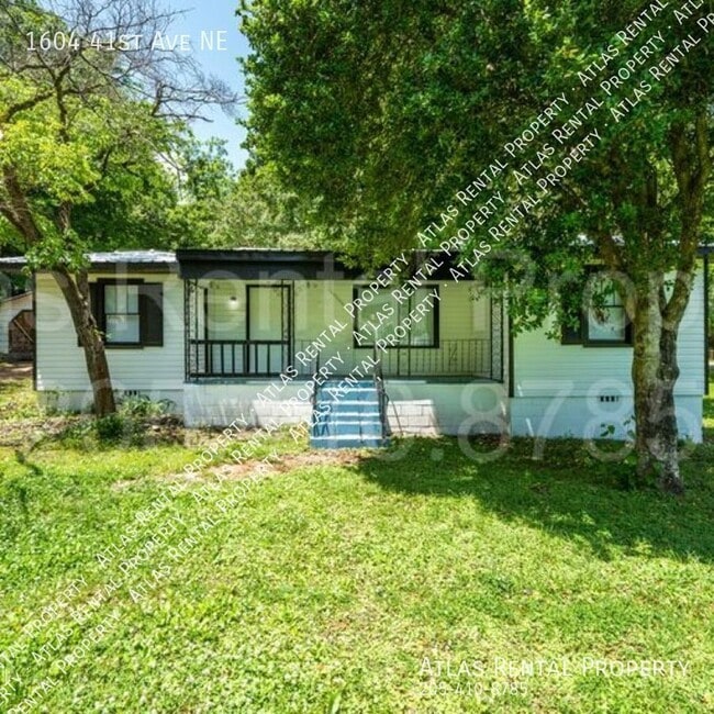 property at 1604 41st Ave NE