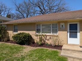 8804 West 48th Terrace in Merriam, KS - Building Photo
