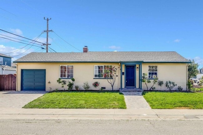 property at 948 E Grant Pl
