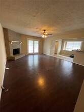 10306 Twin Hills Ct in Houston, TX - Building Photo - Building Photo