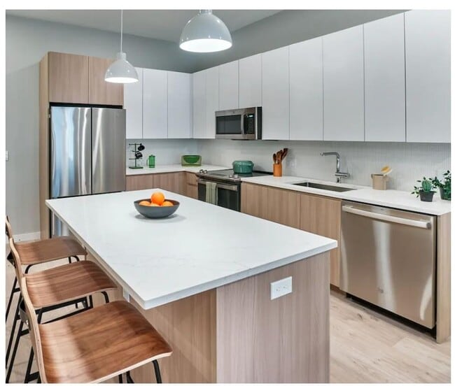 property at 1101 S 5th St