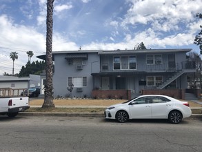 5504 Camellia Ave in North Hollywood, CA - Building Photo - Building Photo