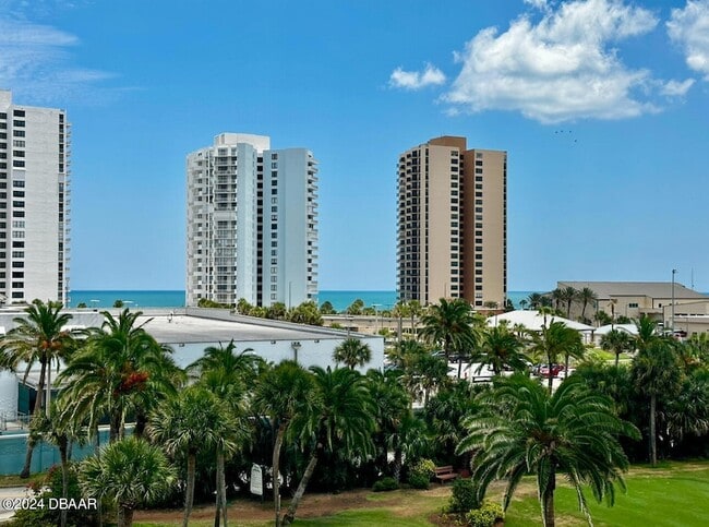 1 Oceans W Blvd, Unit 4B5 in Daytona Beach, FL - Building Photo - Building Photo