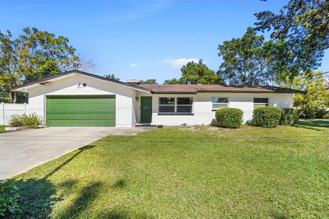 property at 1850 W Lake Brantley Rd