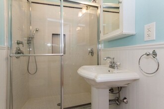 103 Sewall Ave, Unit 3 in Brookline, MA - Building Photo - Building Photo