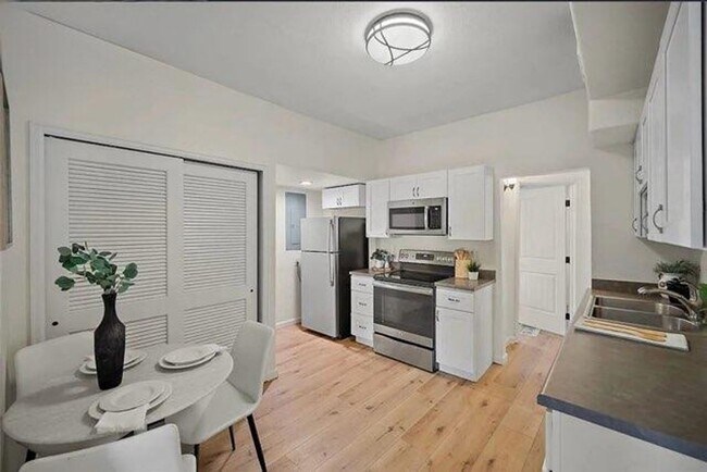 1023 E Costilla St in Colorado Springs, CO - Building Photo - Building Photo