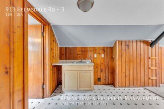 913 Helmsdale Rd in Cleveland, OH - Building Photo - Building Photo