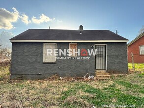 1810 Blair Hunt Dr in Memphis, TN - Building Photo - Building Photo
