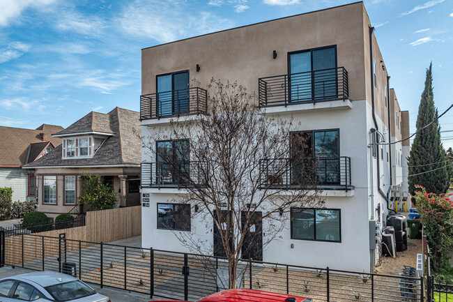212 E 29th St in Los Angeles, CA - Building Photo - Building Photo