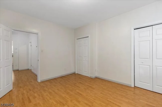 16 Smith St in Belleville, NJ - Building Photo - Building Photo