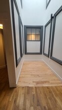 2886 S Archer Ave, Unit 2 Rear in Chicago, IL - Building Photo - Building Photo