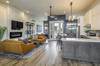 Skyline Luxury Apartments in Chico, CA - Foto de edificio - Interior Photo