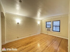 556 W Arlington Pl, Unit A07C in Chicago, IL - Building Photo - Building Photo