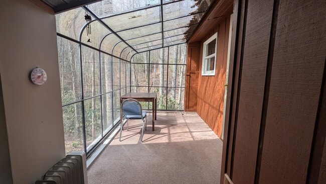 820 Middle Ridge Rd in Sylva, NC - Building Photo - Building Photo