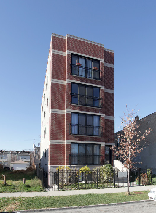 3560 S Giles Ave in Chicago, IL - Building Photo