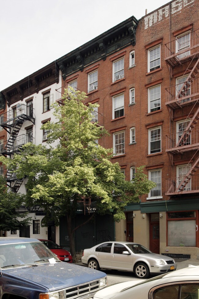 199 E 4th St in New York, NY - Building Photo - Building Photo
