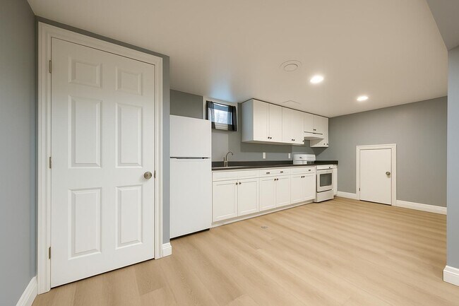 73 Pearce Ave in St Catharines, ON - Building Photo - Building Photo