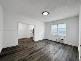 900 Jefferson Ave in Miami Beach, FL - Building Photo