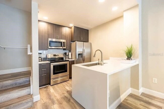 property at 2620 Lodi Cir