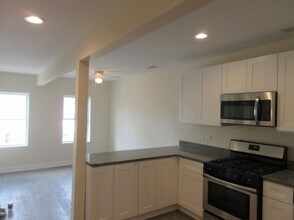 2020 N Bissell St, Unit 3F in Chicago, IL - Foto de edificio - Building Photo