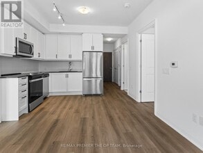 10 Gatineau Dr in Vaughan, ON - Building Photo - Building Photo