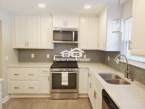 1017 Travelers Trail in Kennesaw, GA - Building Photo - Building Photo
