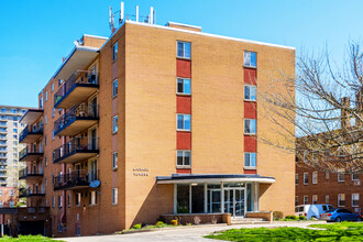 Michael Towers in Lakewood, OH - Building Photo - Building Photo