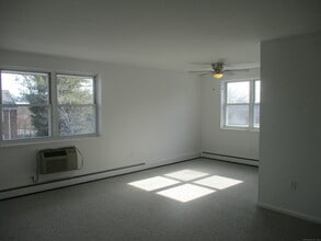 1 Walter Ave in Norwalk, CT - Building Photo - Building Photo