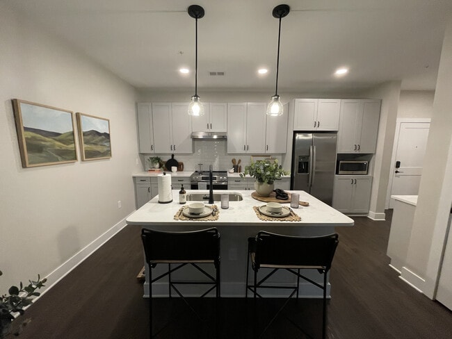 BellaAge Hickory in Hickory, NC - Building Photo - Building Photo