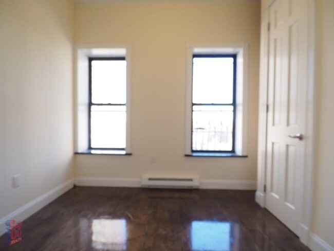 314 E 106th St in New York, NY - Building Photo - Building Photo