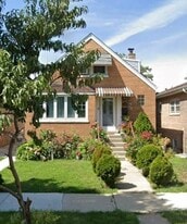 5552 S Kolmar Ave in Chicago, IL - Building Photo