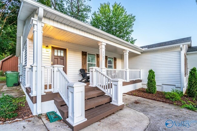 property at 7707 Bailey Cove Rd SE