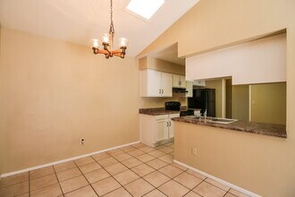 4125 E La Puente Ave in Phoenix, AZ - Foto de edificio - Building Photo