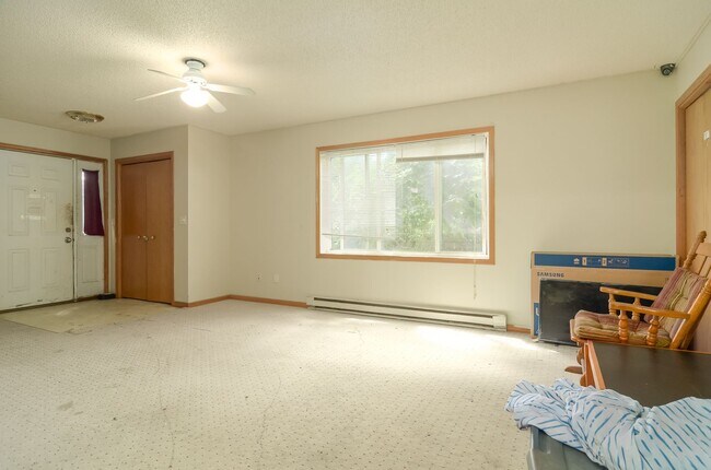 1030 Knox Ave N in Minneapolis, MN - Building Photo - Building Photo