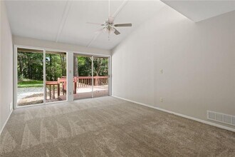 705 Edgewater Trail in Atlanta, GA - Building Photo - Building Photo