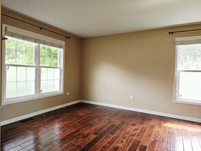 227 Beaver Creek Dr in Bolingbrook, IL - Building Photo - Building Photo