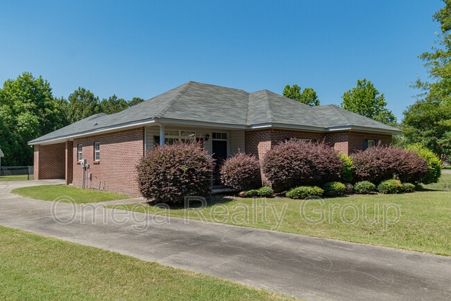 property at 14 Oakleigh Dr