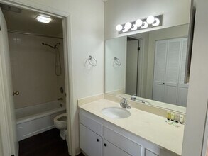 2240 Kuhio Ave.-Unit -ML044. 2240 Kuhio Avenue #2403 in Honolulu, HI - Building Photo - Building Photo