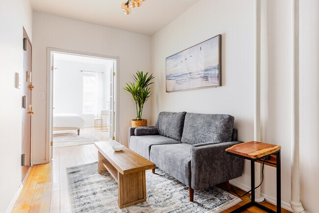 221 E 26th St in New York, NY - Building Photo - Building Photo