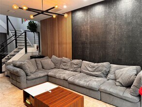 876 Spinnaker Dr in Hollywood, FL - Building Photo - Building Photo