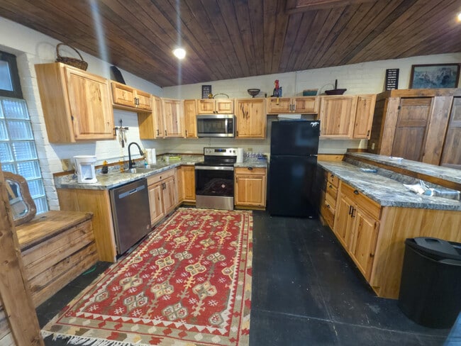 118 E 7th St in Walsenburg, CO - Building Photo - Building Photo
