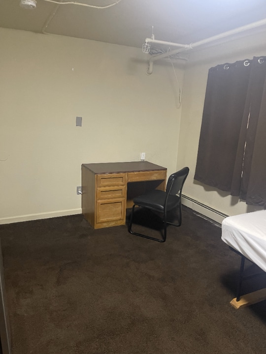 612 E 14th Ave in Anchorage, AK - Building Photo