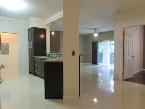 350 Crestwood Cir in Royal Palm Beach, FL - Building Photo - Building Photo