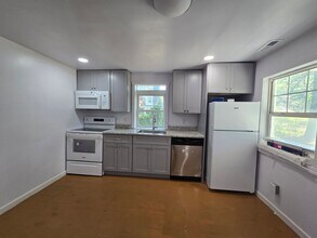 2011 Bain Dr in Fayetteville, NC - Building Photo - Building Photo