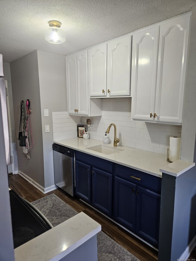 property at 43 Balance Rock Rd