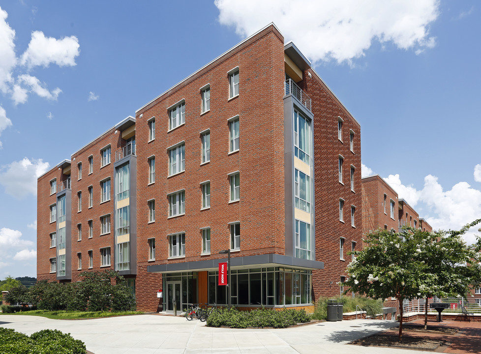 NC State University Wolf Ridge Apartments in Raleigh, NC - Building Photo