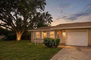 6020 Masters Blvd in Harlingen, TX - Building Photo