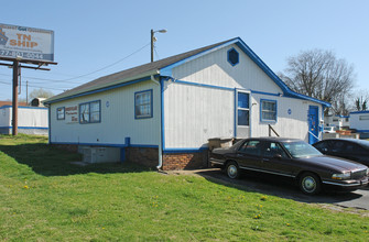 Rainbow Village Mobile Home Park in Nashville, TN - Building Photo - Building Photo