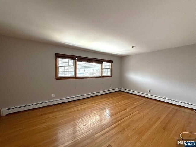 305 Stewart Ave, Unit 22BA2A in Kearny, NJ - Building Photo - Building Photo